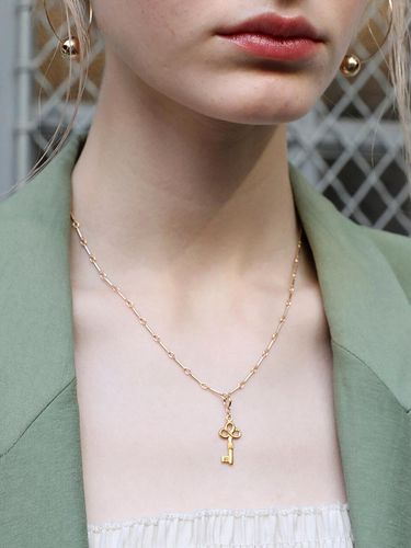 Gold Filled Key Necklace - NINETEEN TWO - Modalova