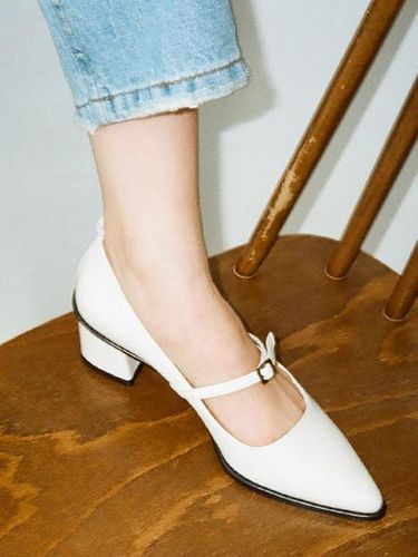 Mrc003 Strap Pumps Cream - marcie - Modalova