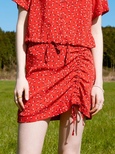 SK-20349) Set-Up Flower Shirring Skirt_Red - ROLAROLA - Modalova