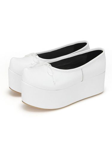 Pointed Toe Ballerina Platform Shoes_White - FLAT APARTMENT - Modalova