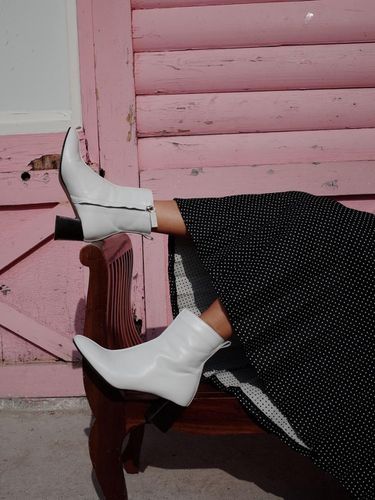 Skinny Ankle Boots White - february second - Modalova