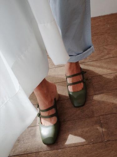 Button Mary Jane Mules Olive Green - february second - Modalova