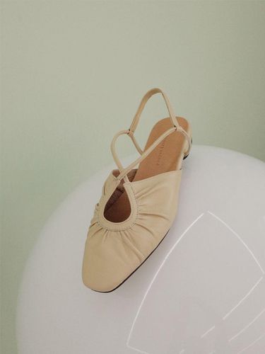 French Ballet Shoes Beige - february second - Modalova