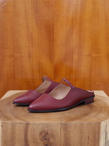 Mary Jane Mules Burgundy - february second - Modalova