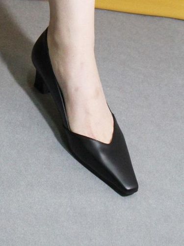 V Pumps M-IG-180202 Black - IGINOA - Modalova