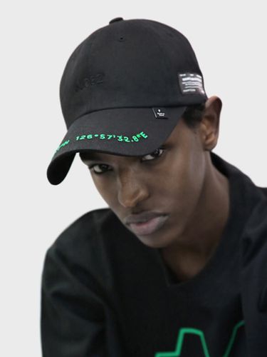 Black M082 Embroidery Cap - M082 - Modalova