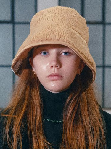 Fur Reversible Beige Bucket Hat - SLEEPYSLIP - Modalova