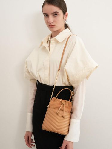 Numer Draw Mini Quilted Bag_Sand Beige - OSTKAKA - Modalova