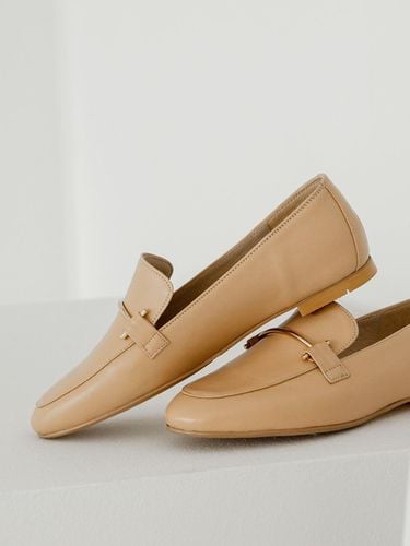 Gold Pin Loafer Nude Beige - marcie - Modalova