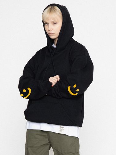 Elbow Smile Drawing Hoodie - GRAVER - Modalova