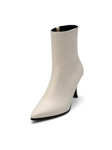 Linyune Pointed Boots AM8448Z - amellie - Modalova