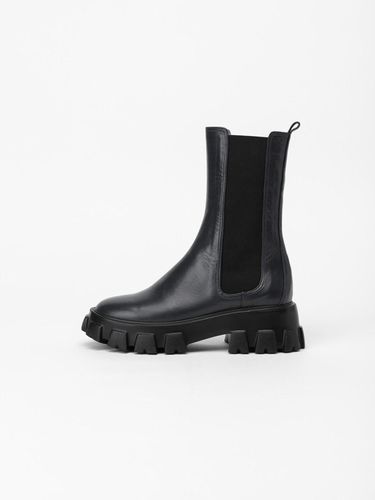 Trigger Lug-sole Boots in Black - CHAUSSURE LAPIN - Modalova