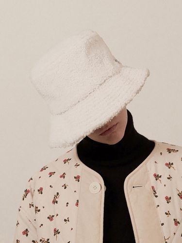 Teddy bucket hat 002 White - MUDIDI - Modalova