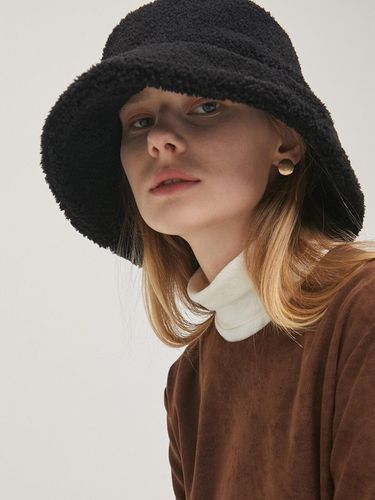 Shearling Bucket Hat - Black - NONLOCAL - Modalova