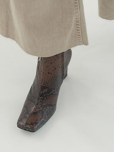 Rolen Square Ankle Boots_Brown - SECONDAILY - Modalova