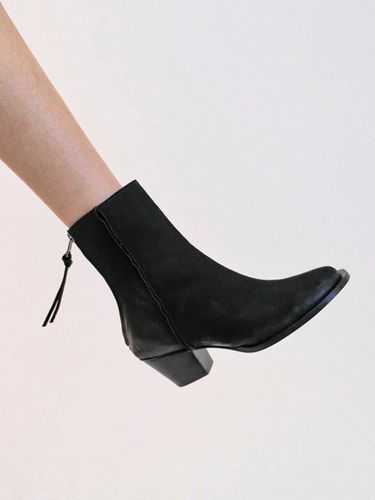 BANU NUBAK BOOTS - BLACK - HYOON - Modalova