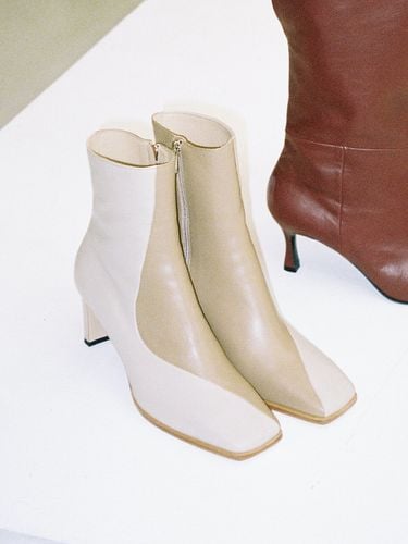 MANON BOOTS - BEIGE - HYOON - Modalova