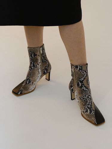 MANON BOOTS - EMBO - HYOON - Modalova