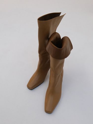 WANDA BOOTS - CAMEL/COGNAC - HYOON - Modalova