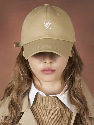 Monogram Overfit Ball Cap_Beige - VARZAR - Modalova