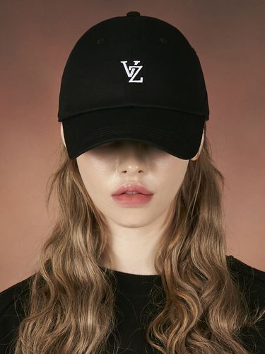 Monogram Overfit Ball Cap_Black - VARZAR - Modalova