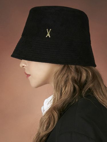 Corduroy Stud Drop Bucket Hat_Black - VARZAR - Modalova