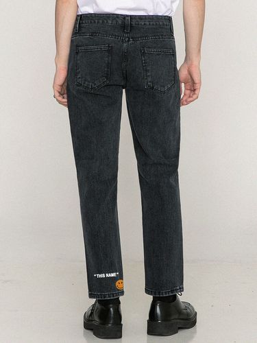 Smile Graphic Tapered Denim Pants - GRAVER - Modalova