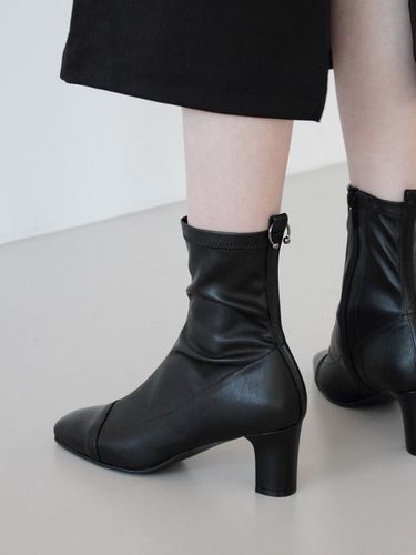 LOOIE Ankle Boots - JAM’T - Modalova