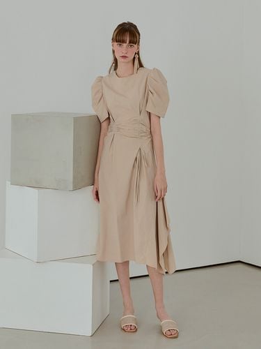 Pin-tuck String Dress_Beige - ETMON - Modalova