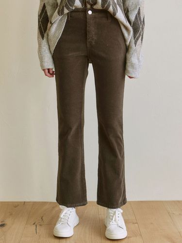 CORDUROY SEMI BOOTCUT PANTS_BROWN - YAN13 - Modalova