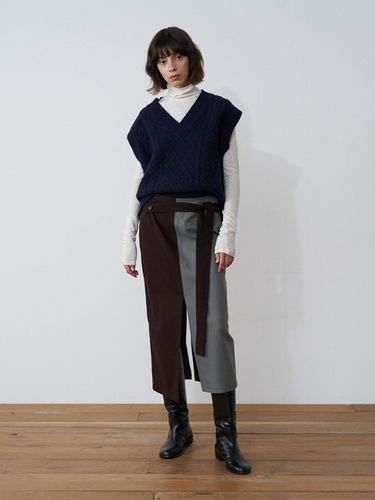 Color Blocked Skirt_Khaki Brown - AEER - Modalova