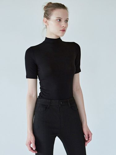 MOCK NECK HALF TOP_BLACK - NICK&NICOLE - Modalova