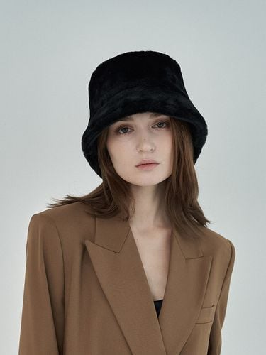 Bucker Hat - Black - MAD FACTORY - Modalova