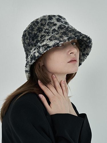 Leopard Bucket Hat - black - MAD FACTORY - Modalova