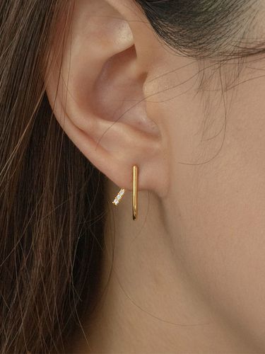 Cross J Earring - Primaute - Modalova