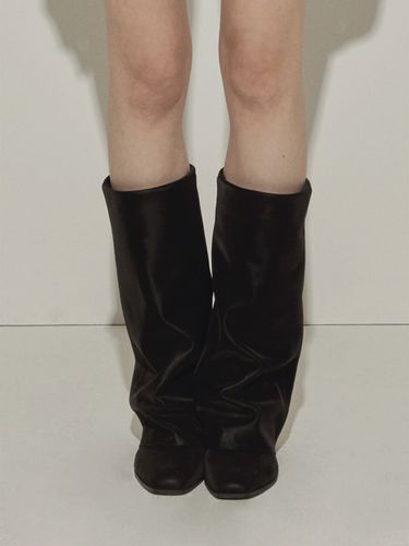 Wrinkle Leather Boots_Black - THREE TO EIGHTY - Modalova