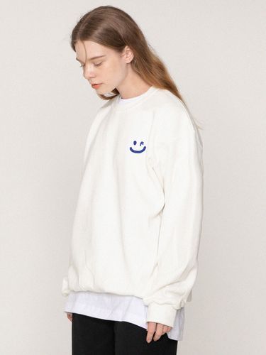 Smiley Face Graphic Detail Sweatshirt - GRAVER - Modalova