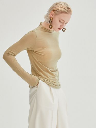 BACK POINTED MOCK NECK TOP_LIGHT KHAKI - ONNE - Modalova