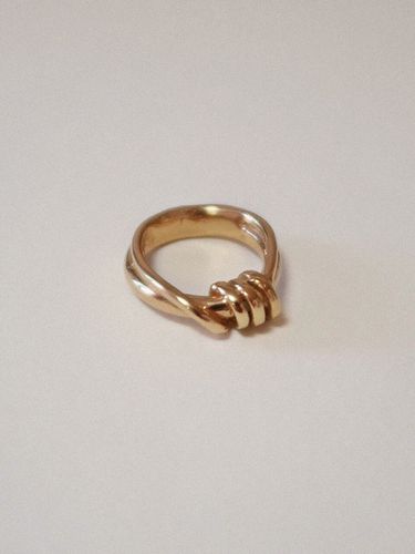 Double Coiled ring_Gold - partez - Modalova