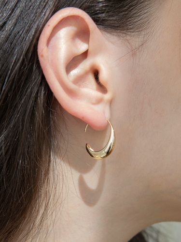 Crescent moon ring earrings (2colors) - FANTASTIC PLANET - Modalova