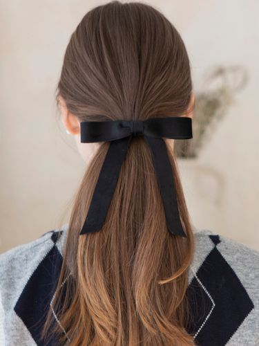 Classic velvet ribbon hair pin (2colors) - FANTASTIC PLANET - Modalova