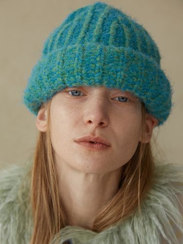 POPCORN KNIT HAT_BLUE GREEN - AWESOME NEEDS - Modalova