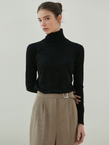 Turtleneck Slim Knit Top_Black - NICK&NICOLE - Modalova