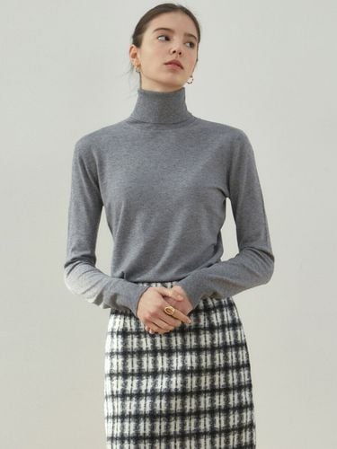 Turtleneck Slim Knit Top_Gray - NICK&NICOLE - Modalova