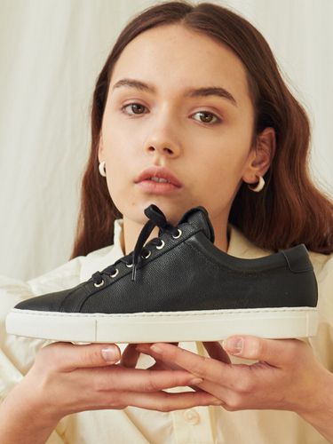 Embossed Leather Sneakers_Black - IN THE STAR - Modalova