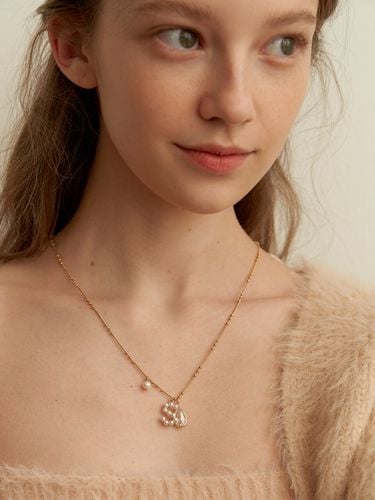 Pearl Initial Point Necklace_NZ1134 - TATIANA - Modalova