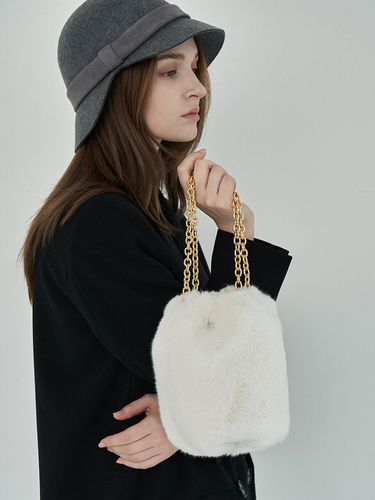 Fur ball bag - MAD FACTORY - Modalova