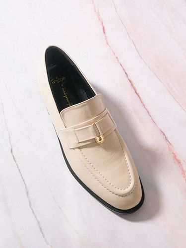 Leather Loafer_Butter - BLANC TOE - Modalova