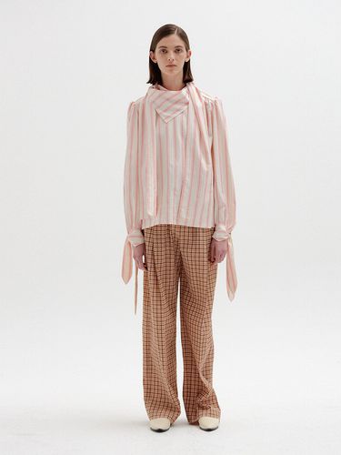 SANCY Scarfed Blouse (Pink Stripe) - EENK - Modalova