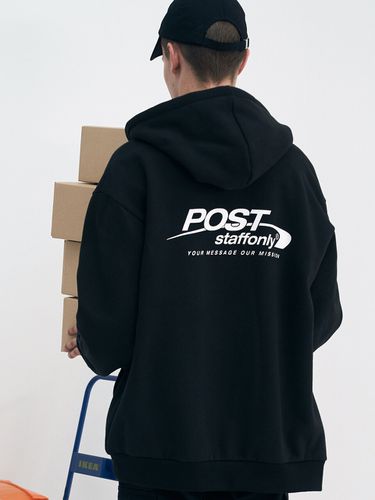 Post Zip-up Hoodie_Black - STAFFONLY - Modalova